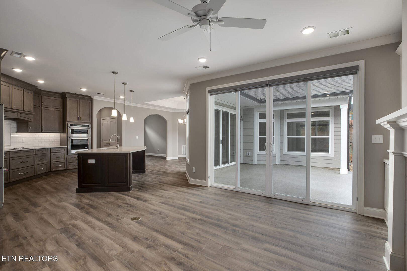 403 Sycamore Place Loudon, TN 37774 - Photo 9 of 60 09_403 Sycamore Place_Living04