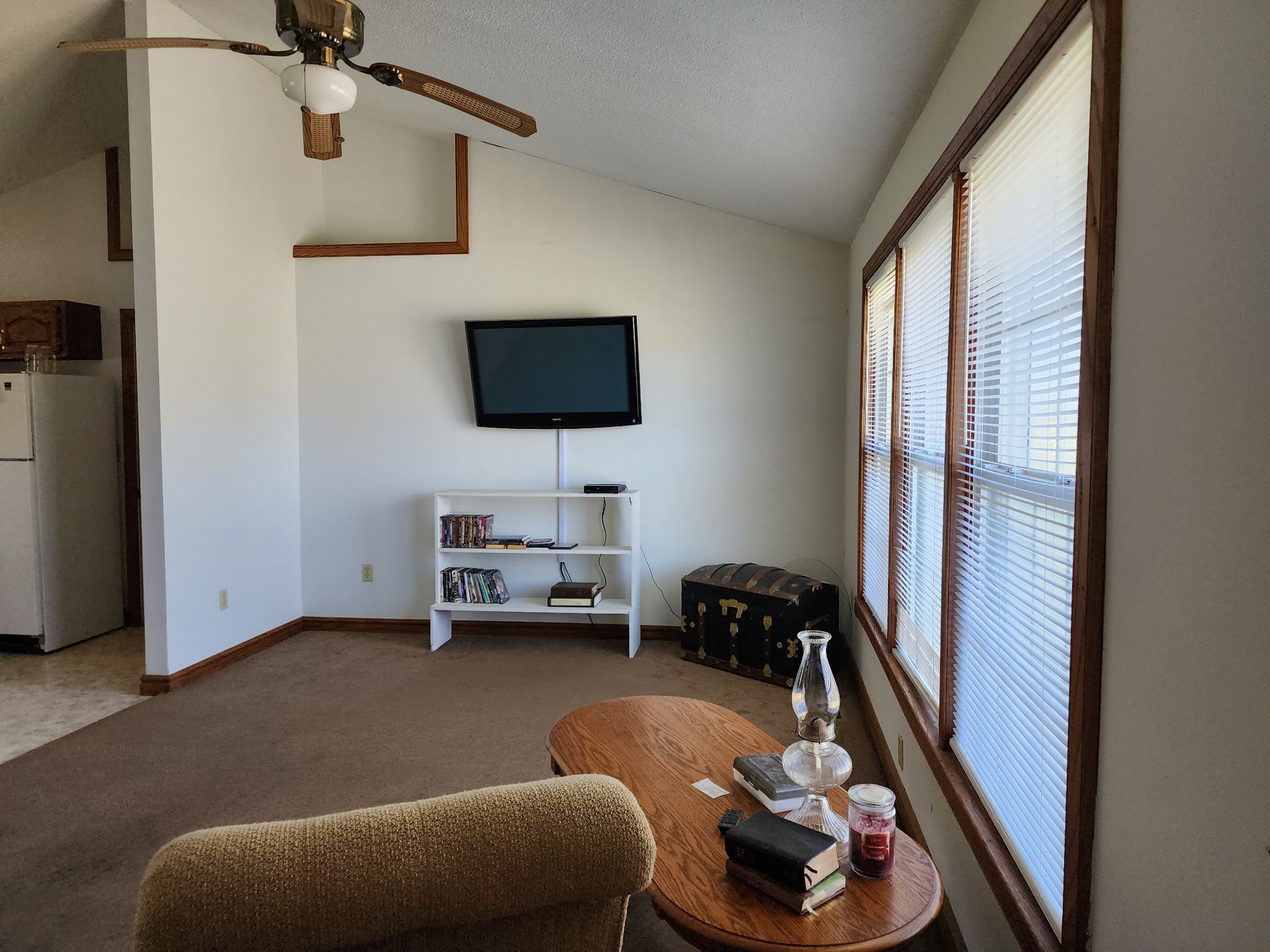 103 Waterloo Road Lawrenceburg, TN 38464 - Photo 3 of 21 a living room with furniture and a flat screen tv