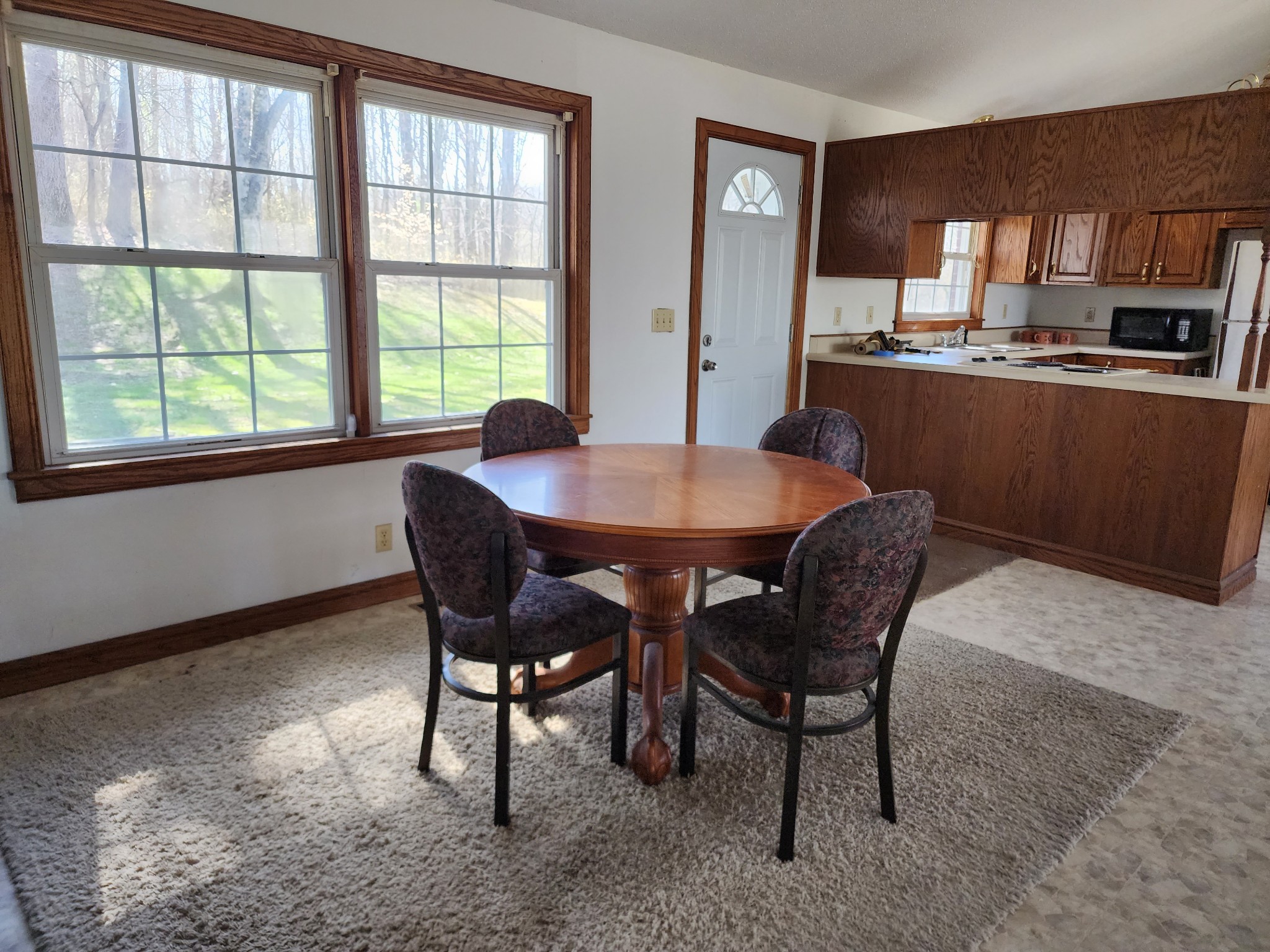 103 Waterloo Road Lawrenceburg, TN 38464 - Photo 4 of 21 a dining room with furniture and window