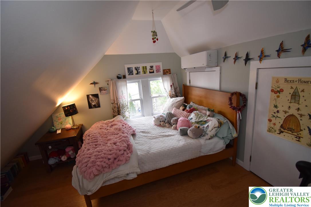 715 Coleman Street Easton, PA 18042 - Photo 26 of 38 a bedroom with a bed and a window
