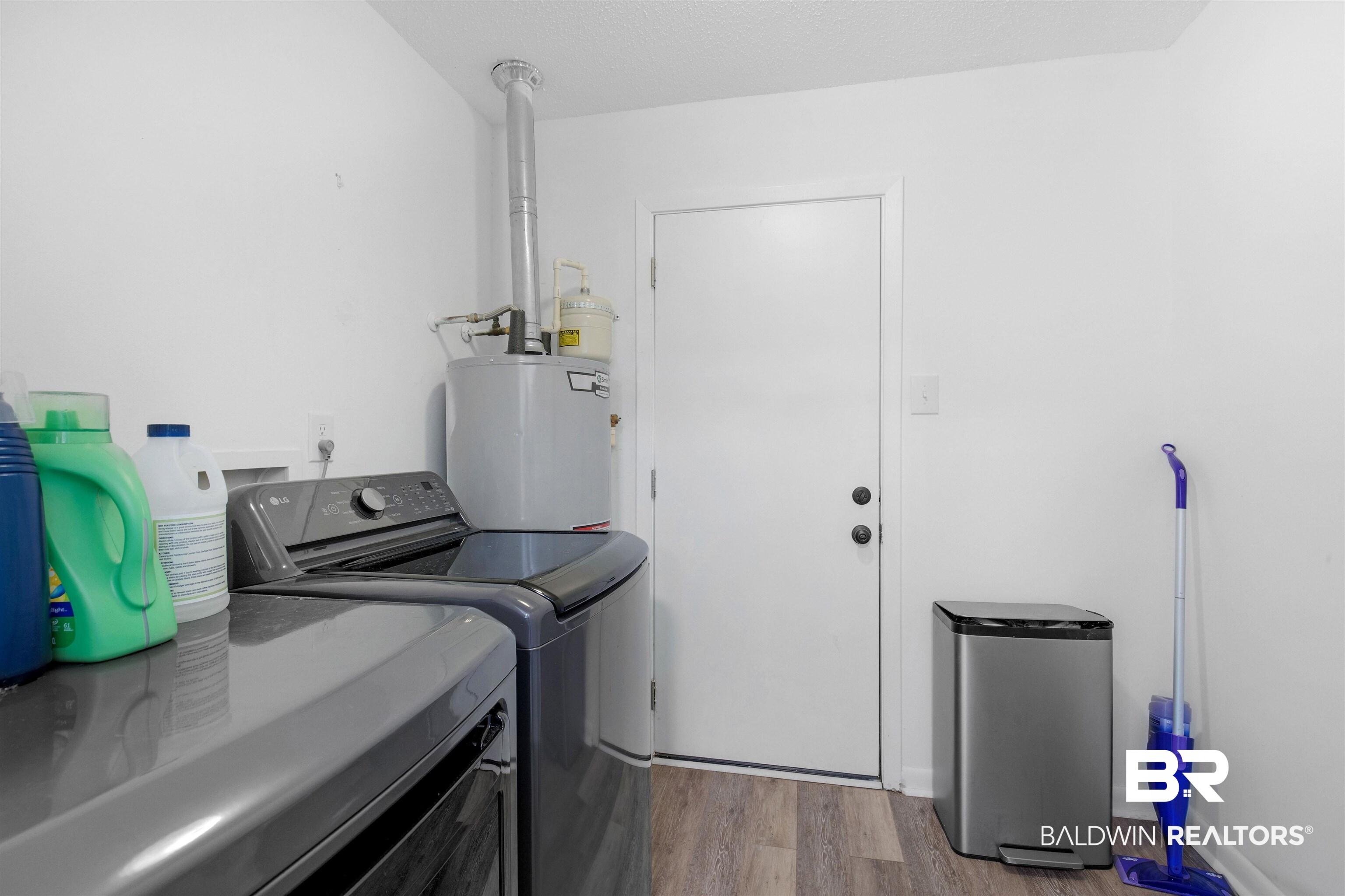 2020 Holleman Drive Mobile, AL 36618 - Photo 10 of 19