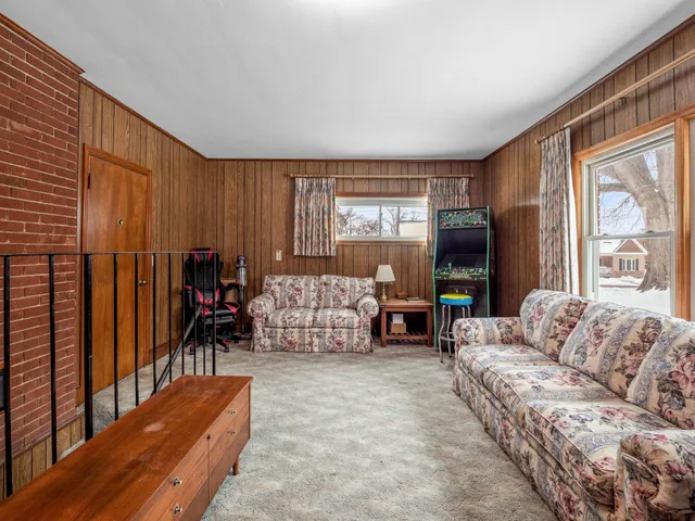 $275,000 | 1025 Fisher Avenue, Salem, VA 24153