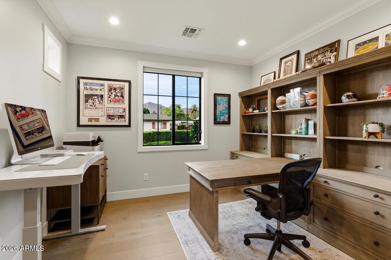 5401 East Cheery Lynn Road Phoenix, AZ 85018 - Photo 12 of 37 Office/Bedroom