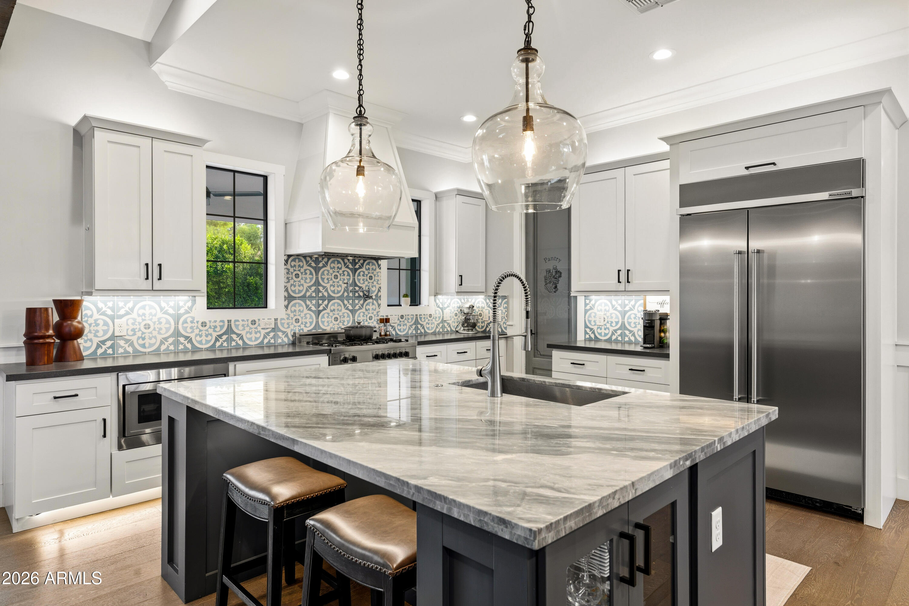 5401 East Cheery Lynn Road Phoenix, AZ 85018 - Photo 6 of 37 Kitchen