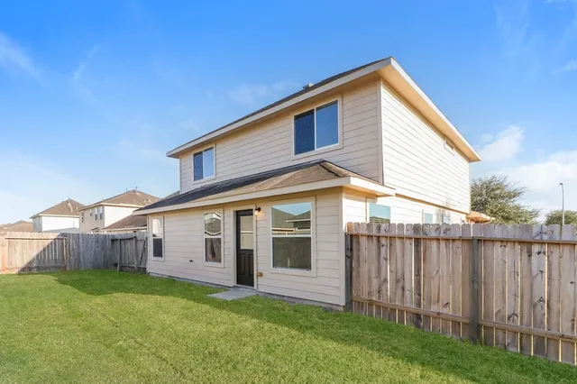 $2,100 | 2622 Montecito Lane, Richmond, TX 77406