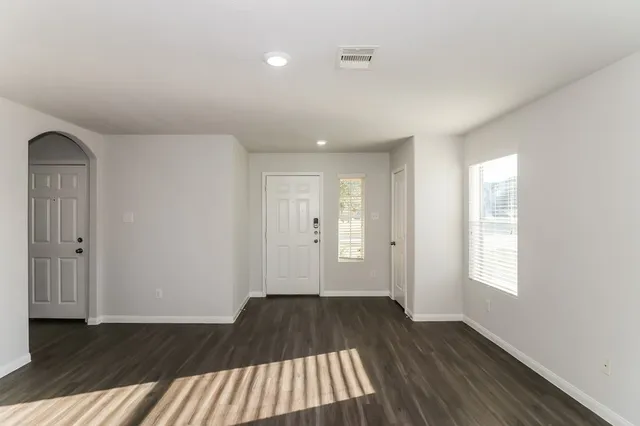 $2,100 | 2622 Montecito Lane, Richmond, TX 77406