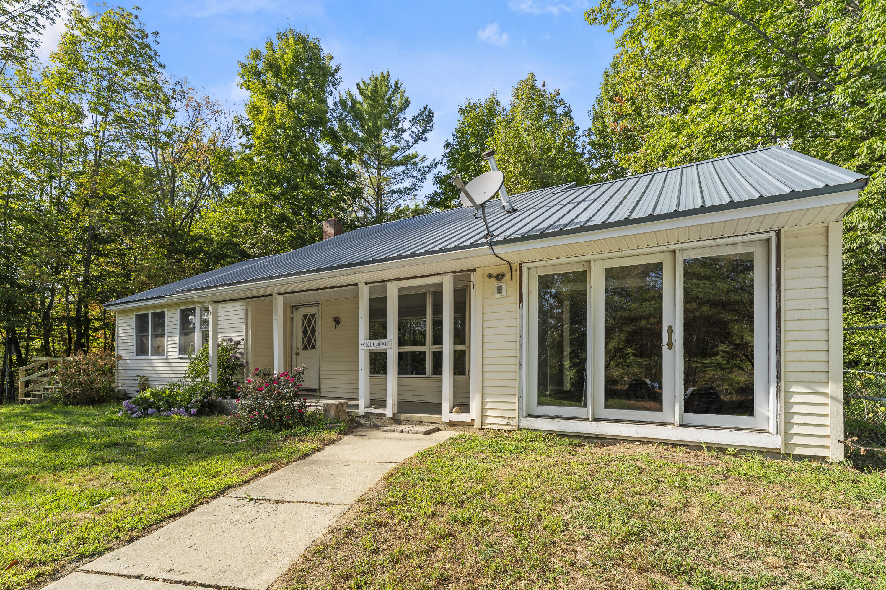 590 Stetson Road Newport, ME 04953 - Photo 2 of 15 front of house