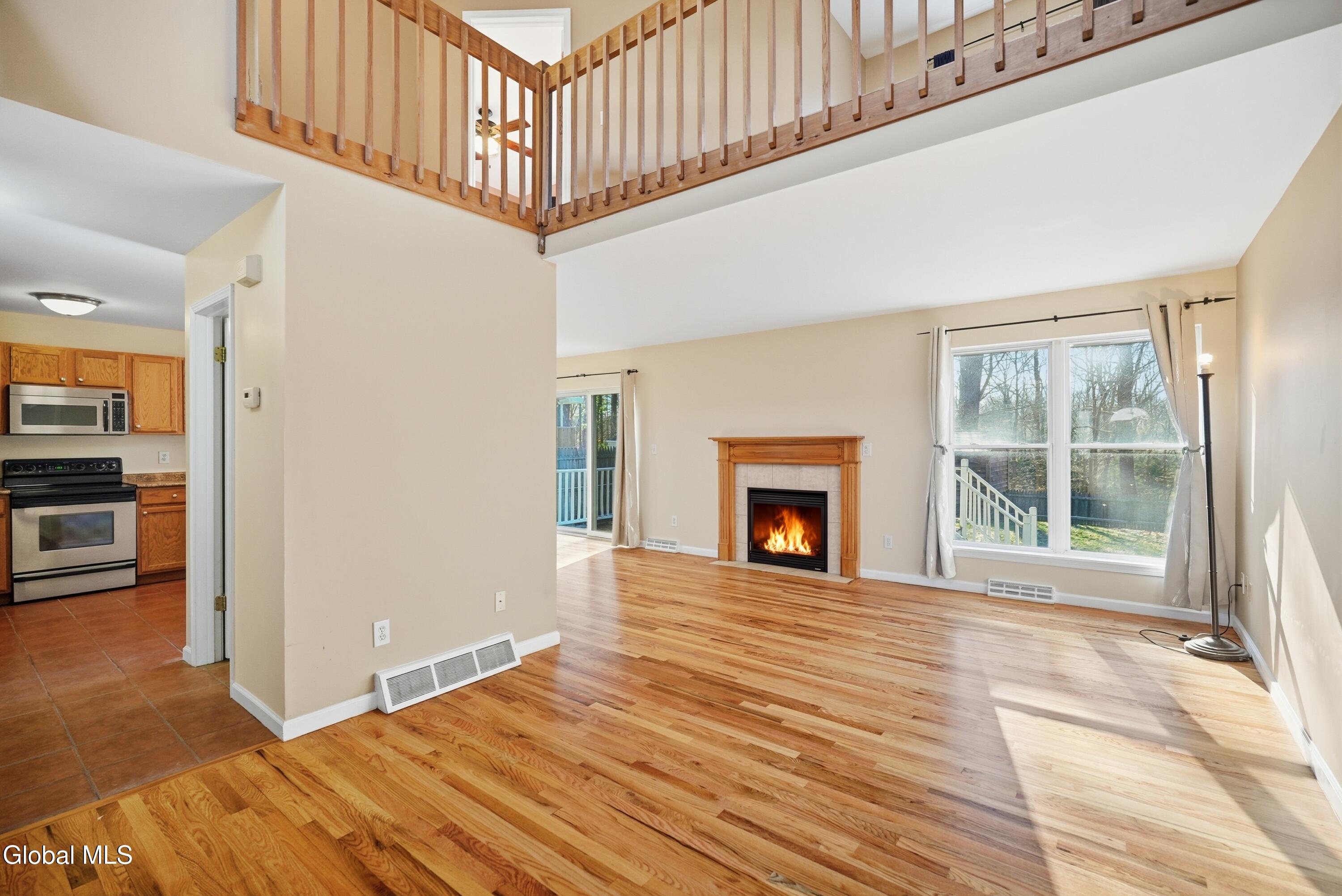 1022 Sterling Ridge Drive Rensselaer, NY 12144 - Photo 4 of 33 5