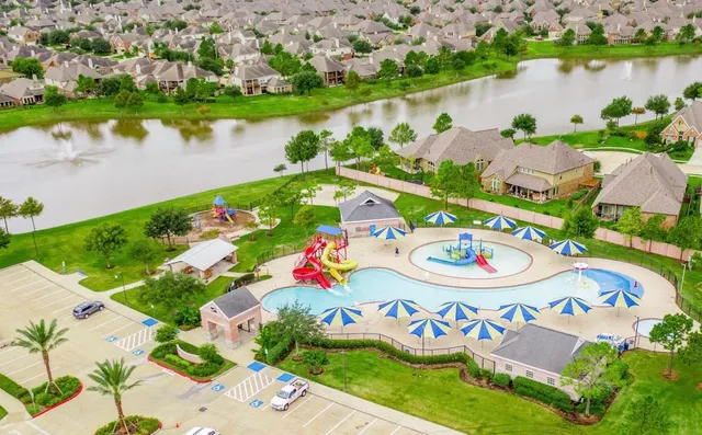 $2,400 | 2607 Easton Springs Court, Pearland, TX 77584