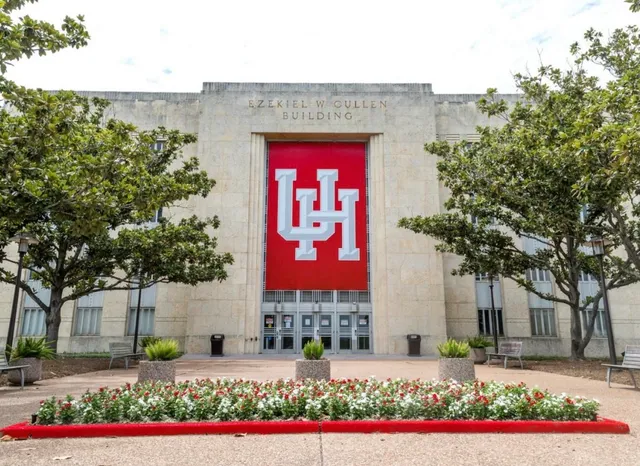 $2,400 | 2607 Easton Springs Court, Pearland, TX 77584