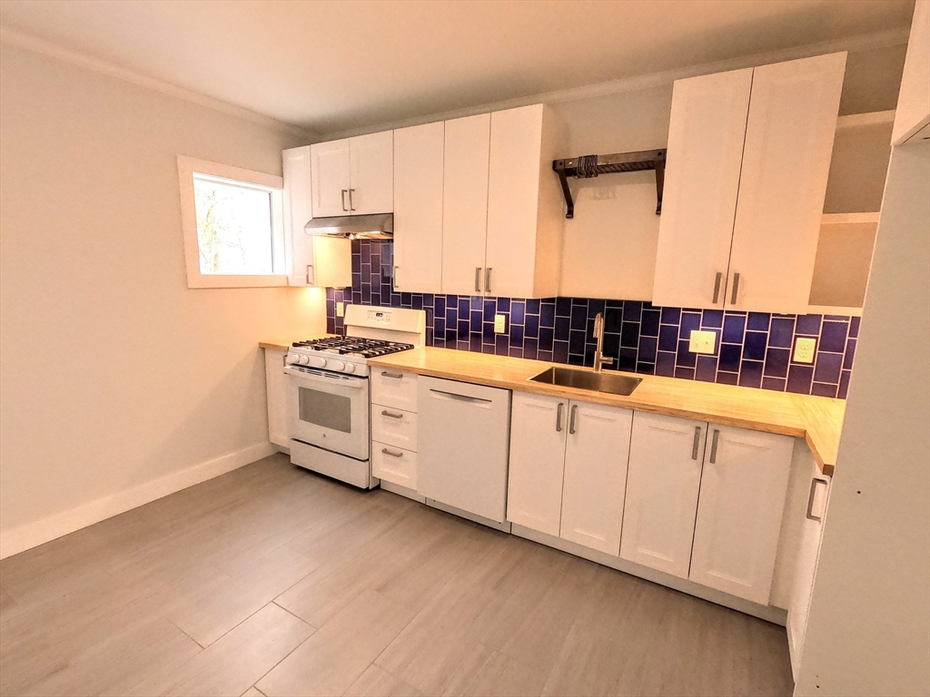 41 School Street, Unit 1 Boston, MA 02119 - Photo 22 of 39