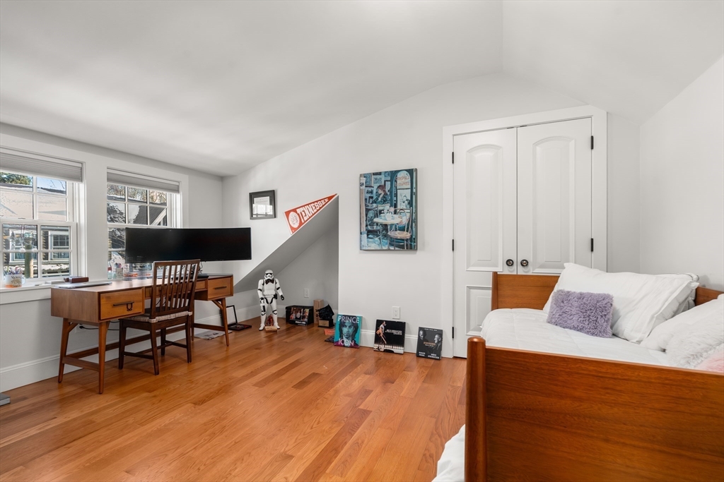 11 Hilliard Street, Unit 1 Cambridge, MA 02138 - Photo 12 of 17