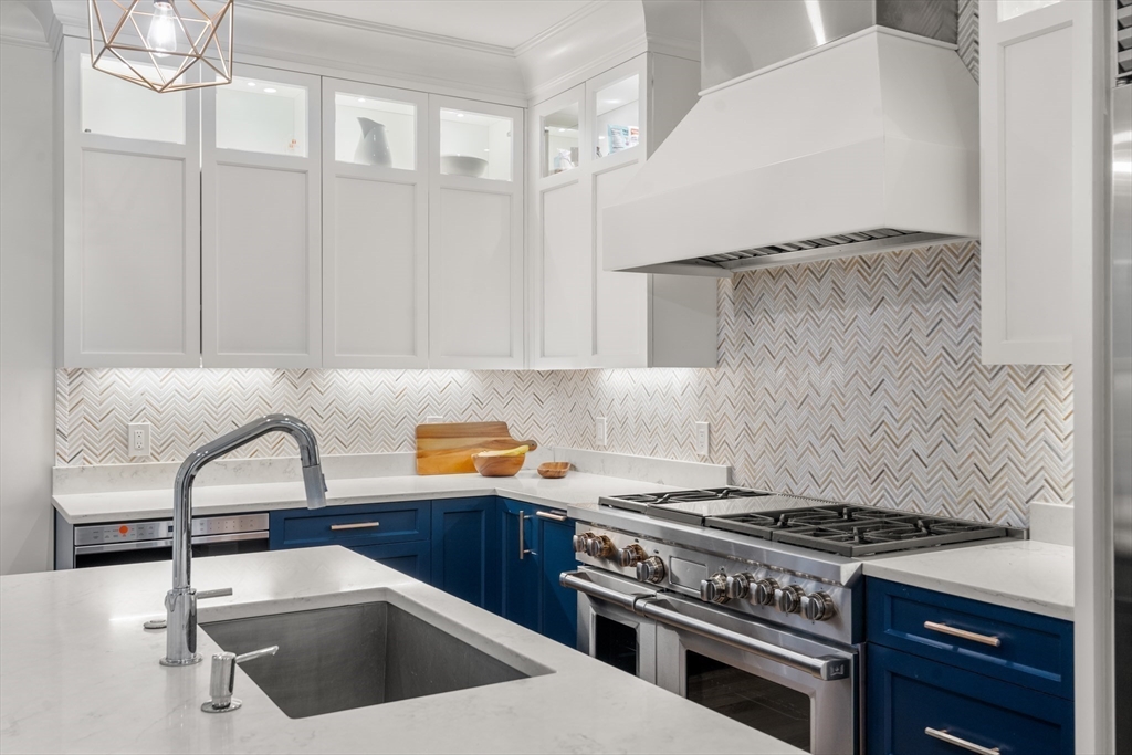 11 Hilliard Street, Unit 1 Cambridge, MA 02138 - Photo 6 of 17