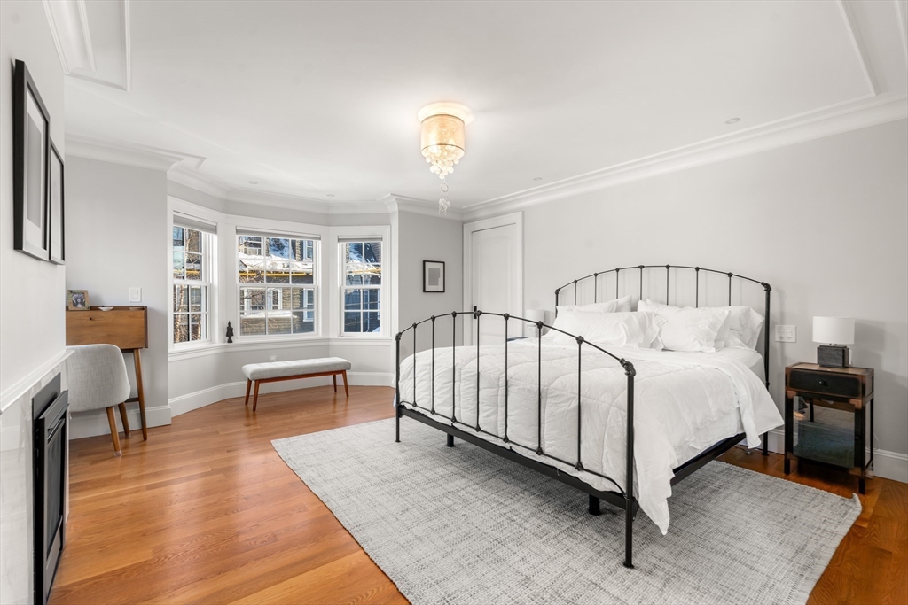 11 Hilliard Street, Unit 1 Cambridge, MA 02138 - Photo 10 of 17