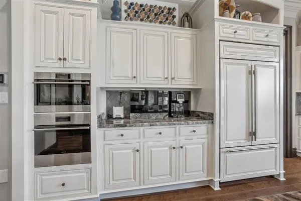 $1,848,500 | 6129 East Myrtle Bay Drive, Lake Charles, LA 70605
