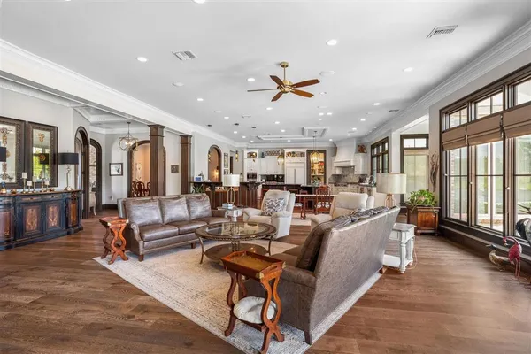 $1,848,500 | 6129 East Myrtle Bay Drive, Lake Charles, LA 70605