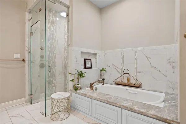 $1,848,500 | 6129 East Myrtle Bay Drive, Lake Charles, LA 70605