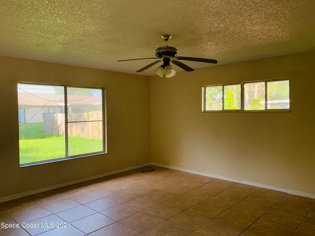 $1,900 | 1337 Helvenston Street Northwest, Palm Bay, FL 32907