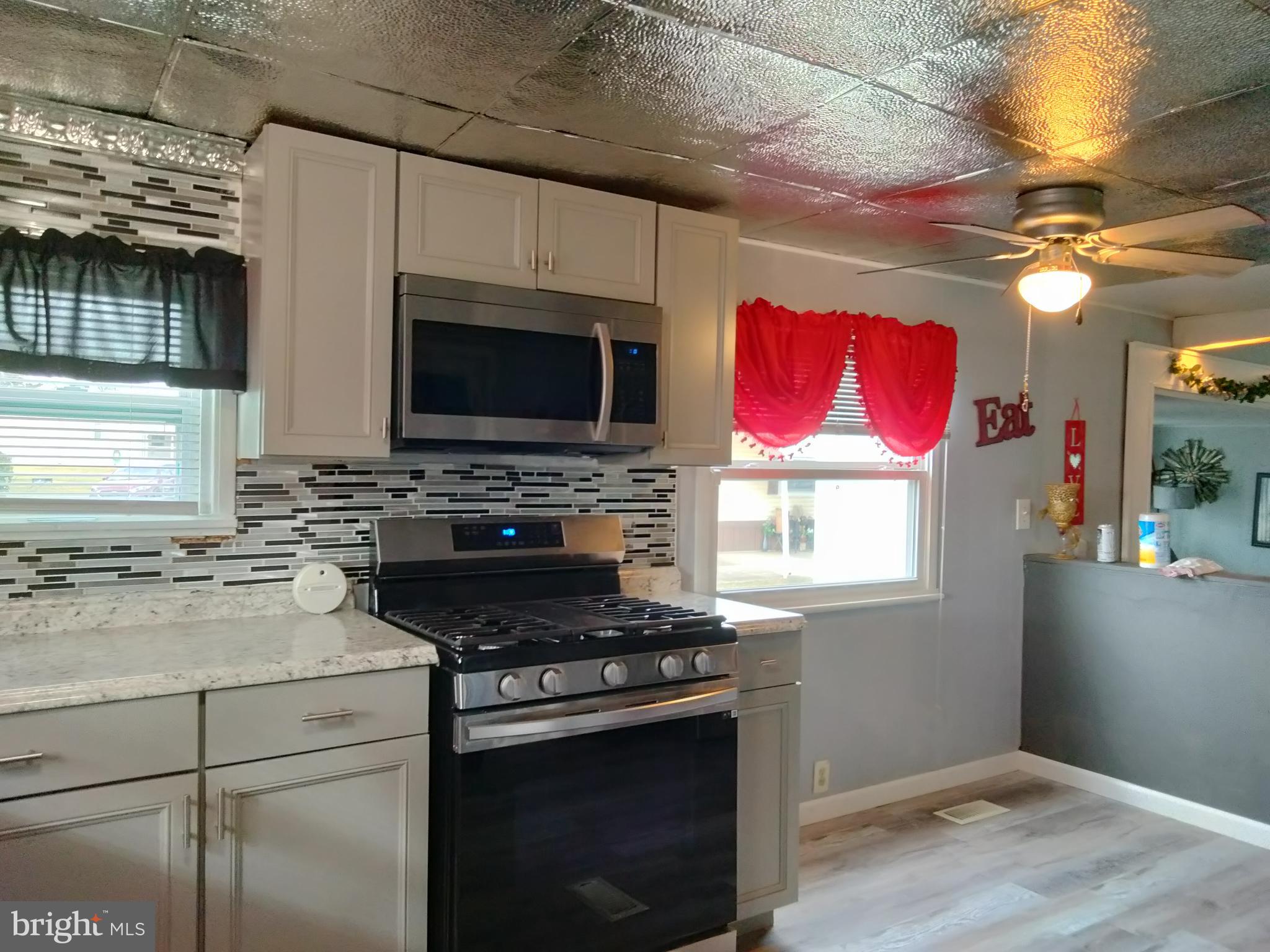 4 Oak Drive Sicklerville, NJ 08081 - Photo 5 of 25