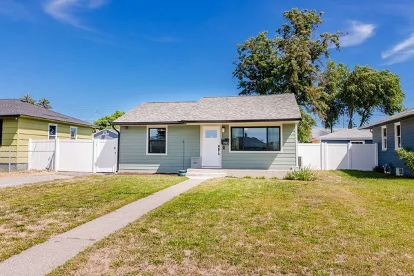 $264,900 | 1323 East Longfellow Avenue, Spokane, WA 99207