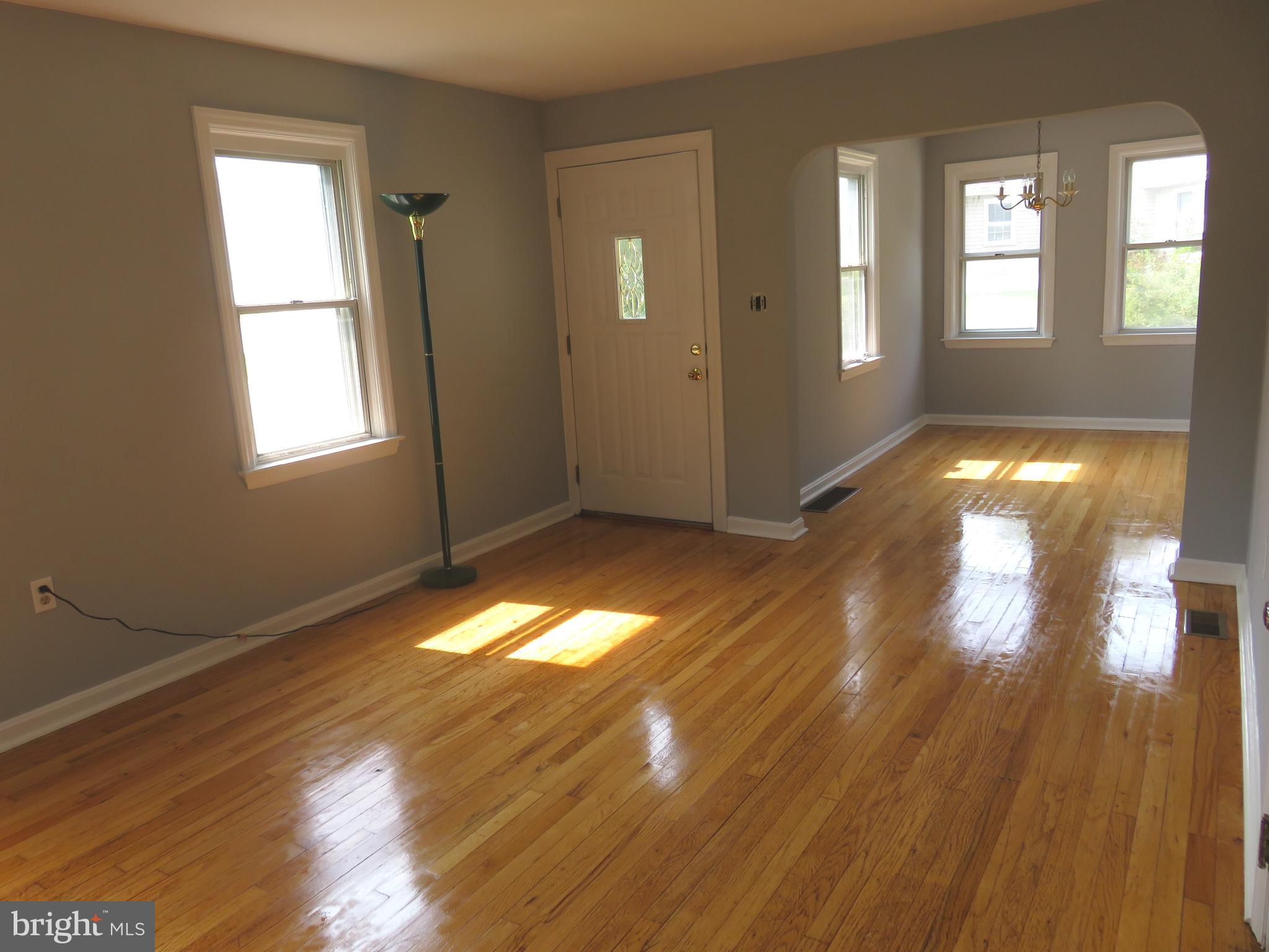 207 Milltown Road Wilmington, DE 19808 - Photo 4 of 28 Living room