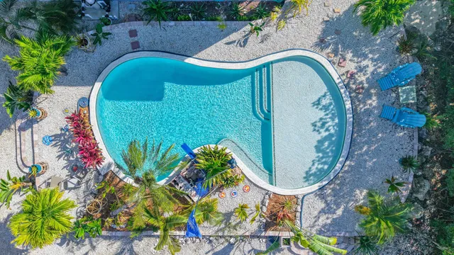 $1,420,000 | 30890 Granada Avenue, Big Pine Key, FL 33043