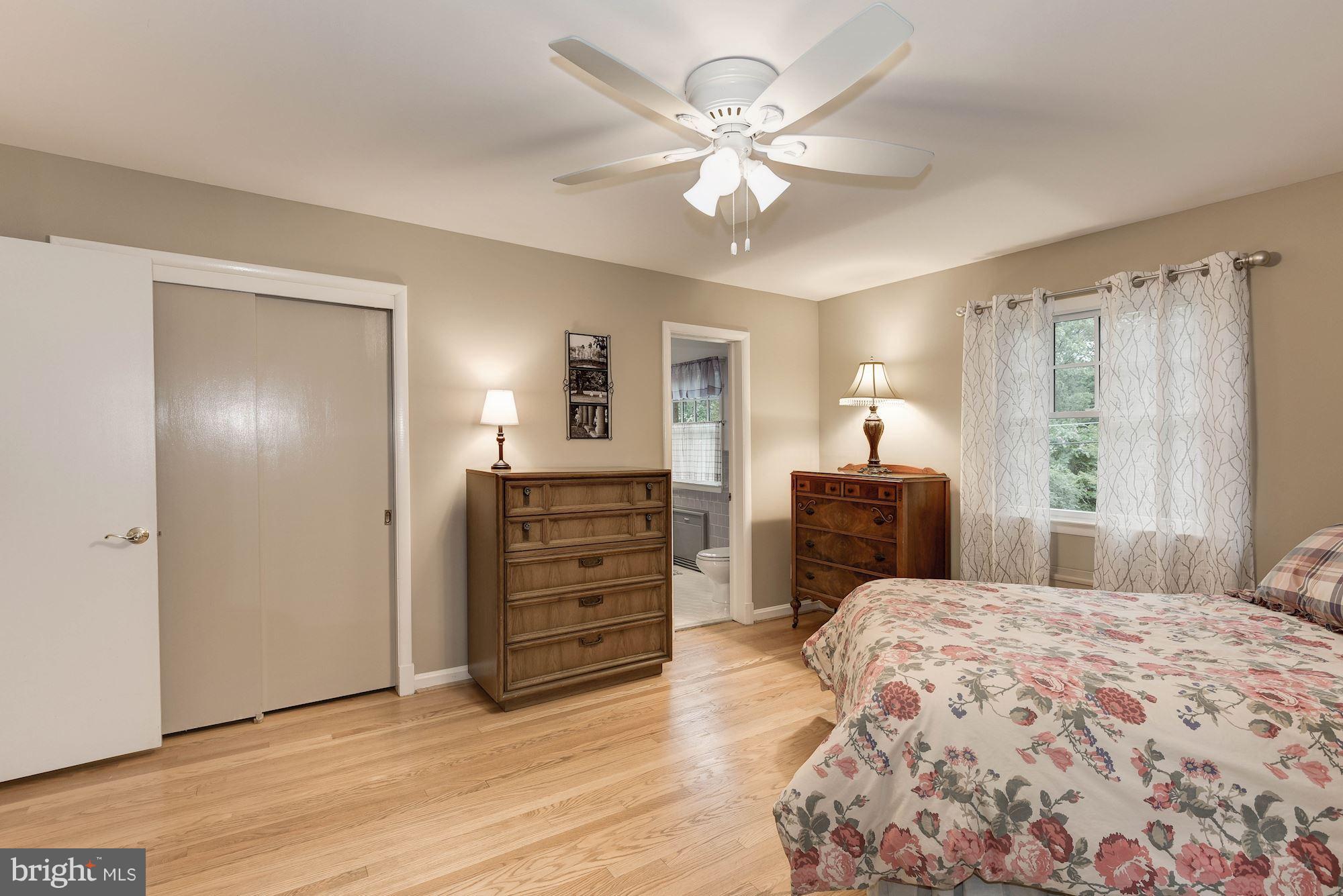 7008 Coventry Road Alexandria, VA 22306 - Photo 21 of 30 Bedroom 2 with on suite bathroom