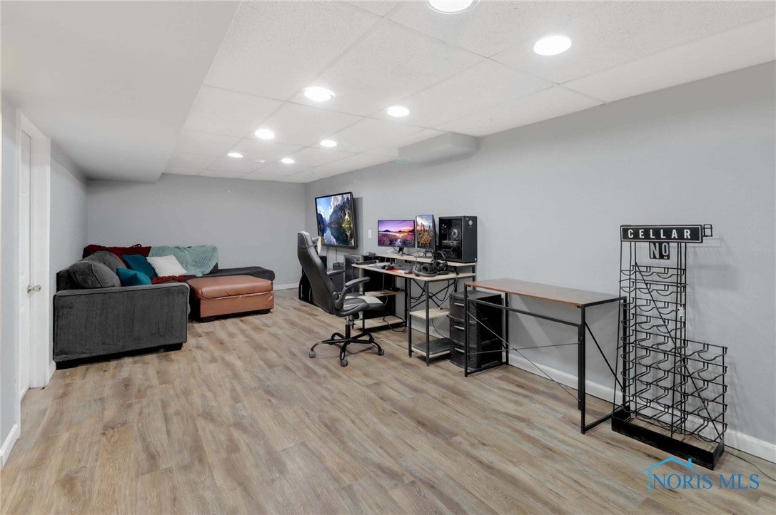 2450 Willesden Green Road Toledo, OH 43617 - Photo 40 of 47 Gallery Image 40