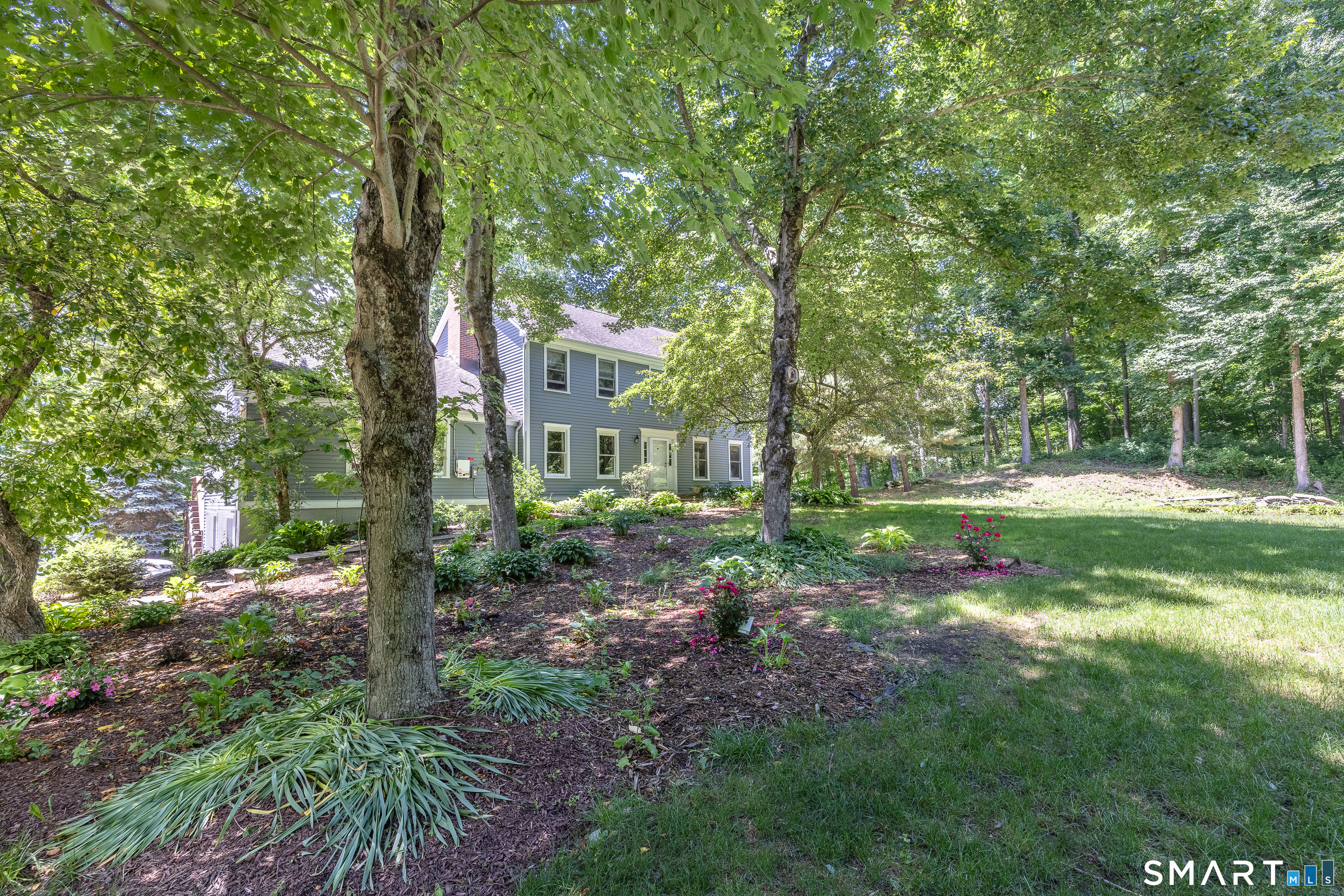 17 Sweet Meadow Road Newtown, CT 06470 - Photo 2 of 40