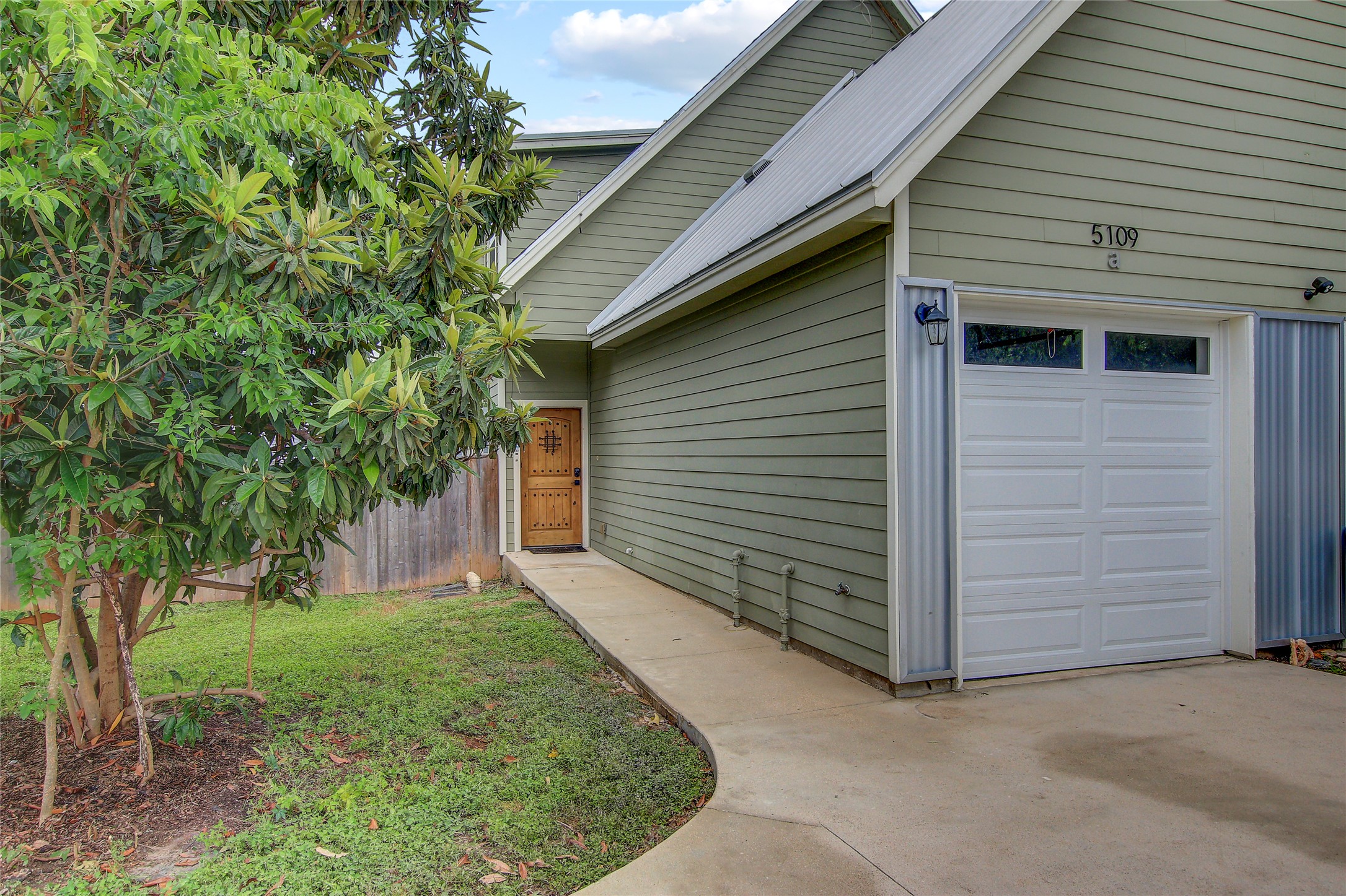 5109 Lott Avenue, Unit AA Austin, TX 78721 - Photo 2 of 33
