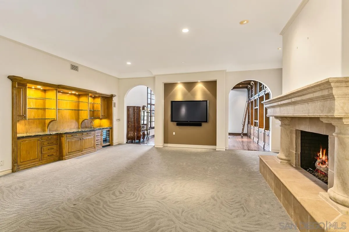 17178 Circa Oriente Rancho Santa Fe, CA 92067 - Photo 19 of 27 a view of empty room with a fireplace