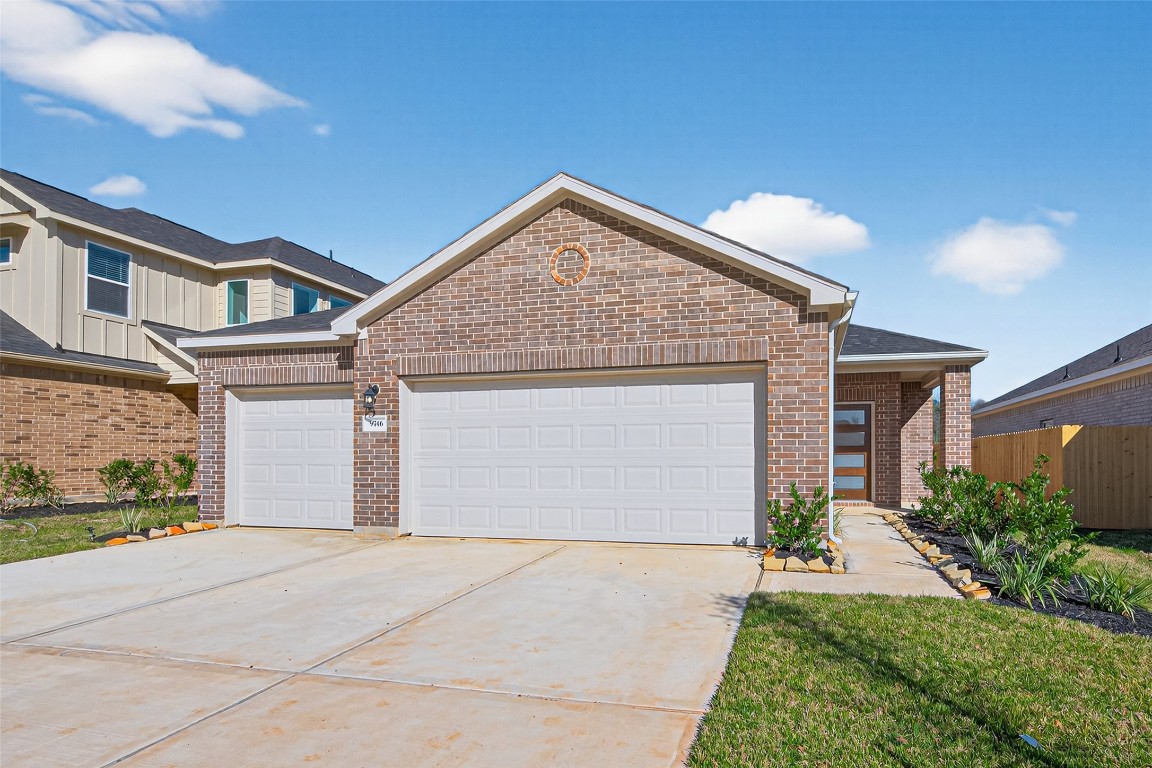 9746 Enclave Ridge Road Willis, TX 77318 - Photo 4 of 31