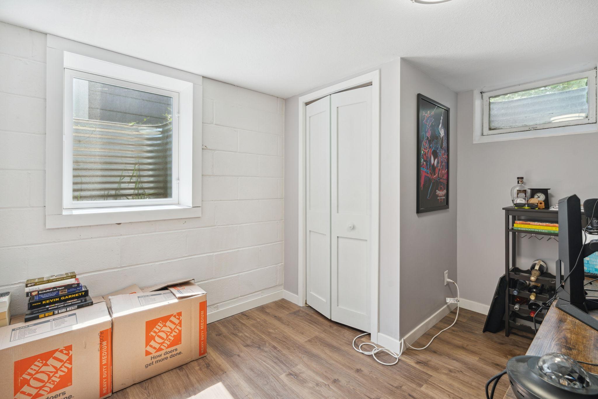 6819 Eliot View Road Minneapolis, MN 55426 - Photo 14 of 19 Gallery Image 14