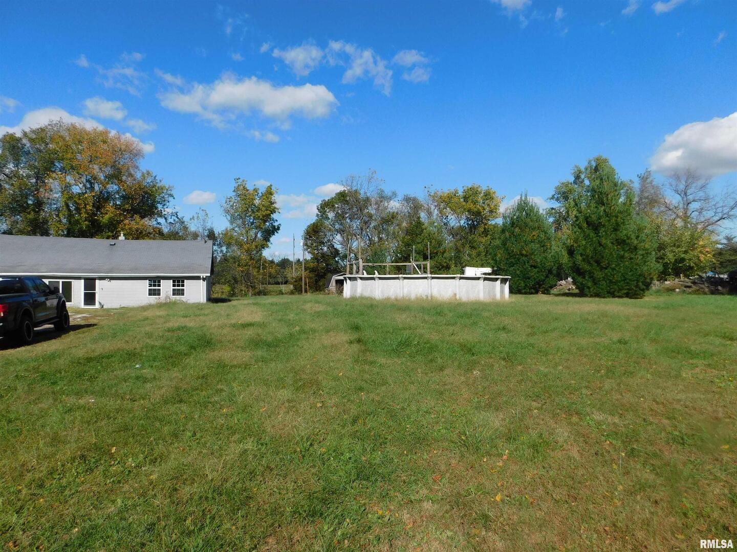 2517 Highway 17 Viola, IL 61486 - Photo 25 of 25 a view of backyard with green space