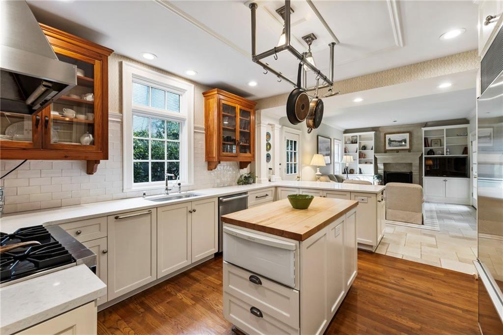 110 Brighton Road Northeast Atlanta, GA 30309 - Photo 9 of 48