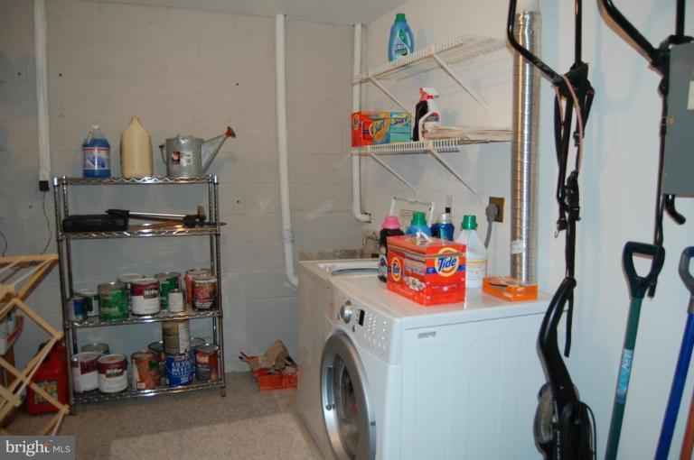 11710 Newbridge Court Reston, VA 20191 - Photo 22 of 23 Laundry Area 1