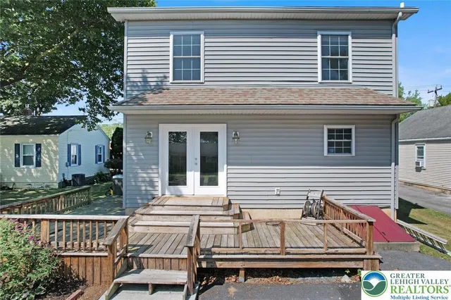 $354,900 | 422 Center Street, Slatington, PA 18080