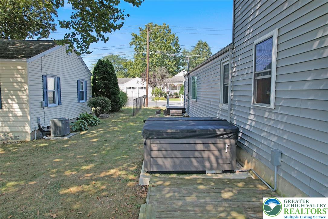 422 Center Street Slatington, PA 18080 - Photo 17 of 59