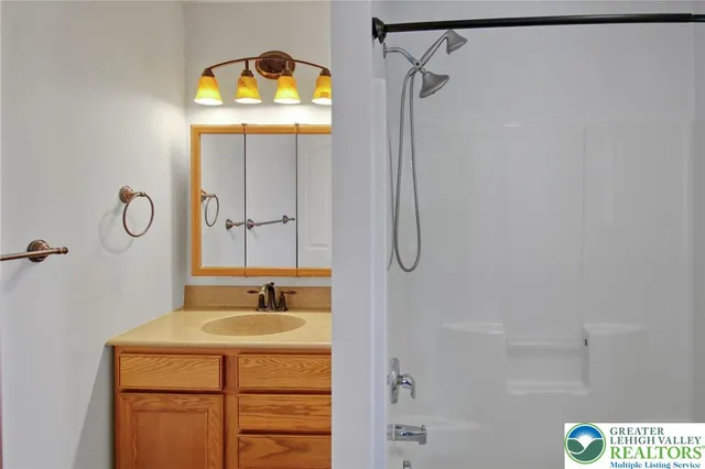 $354,900 | 422 Center Street, Slatington, PA 18080