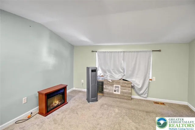 $354,900 | 422 Center Street, Slatington, PA 18080