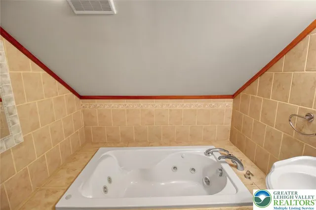 $354,900 | 422 Center Street, Slatington, PA 18080