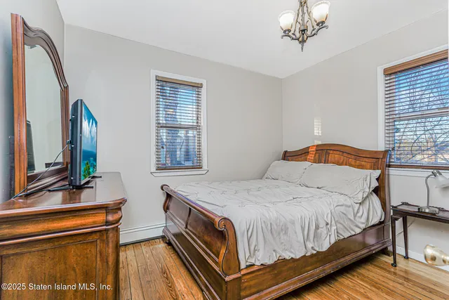 $599,888 | 261 Grimsby Street | Midland Beach