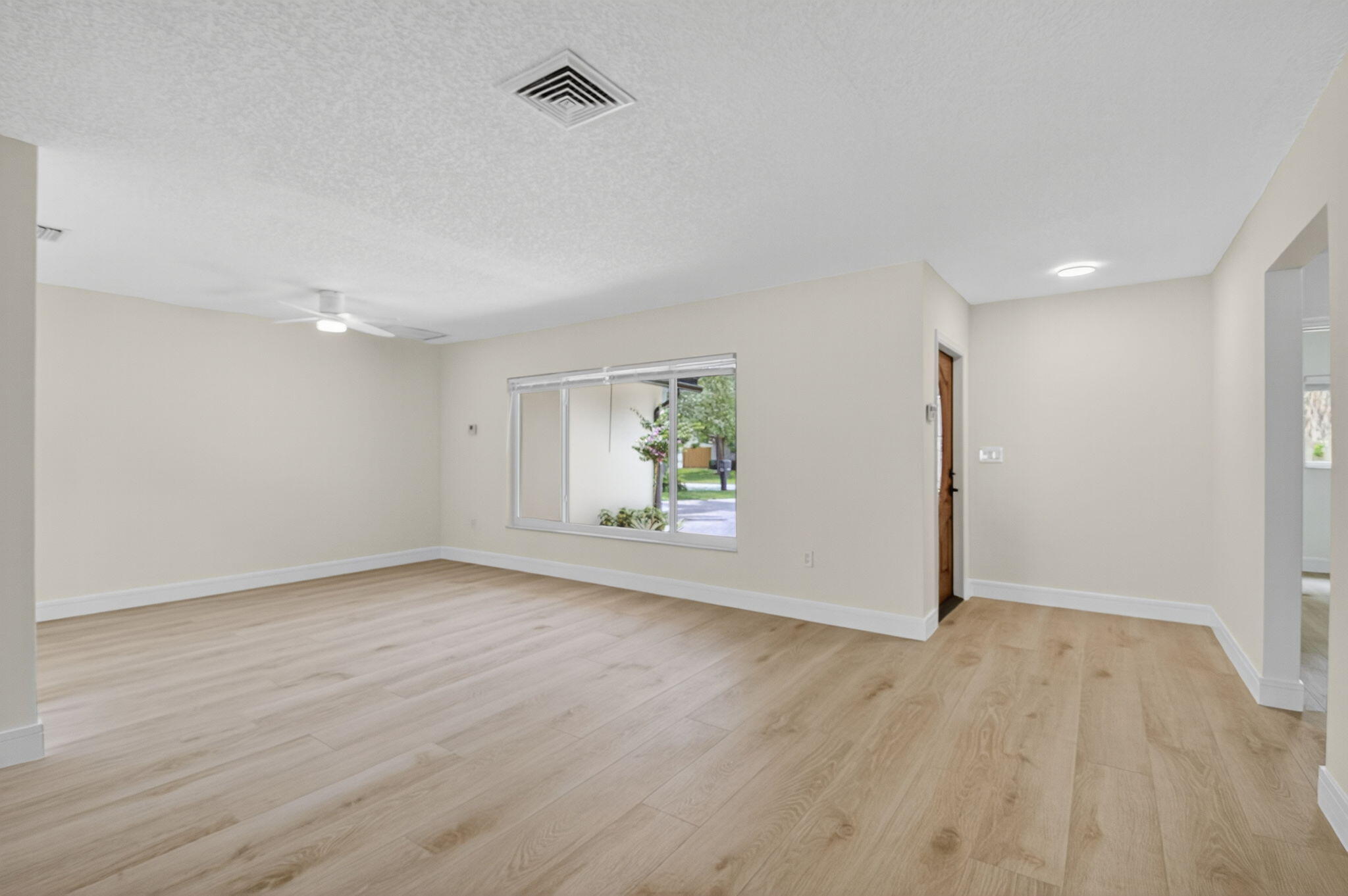 4998 Northwest 4th Avenue Boca Raton, FL 33431 - Photo 12 of 52 12-web-or-mls-DSC_5279