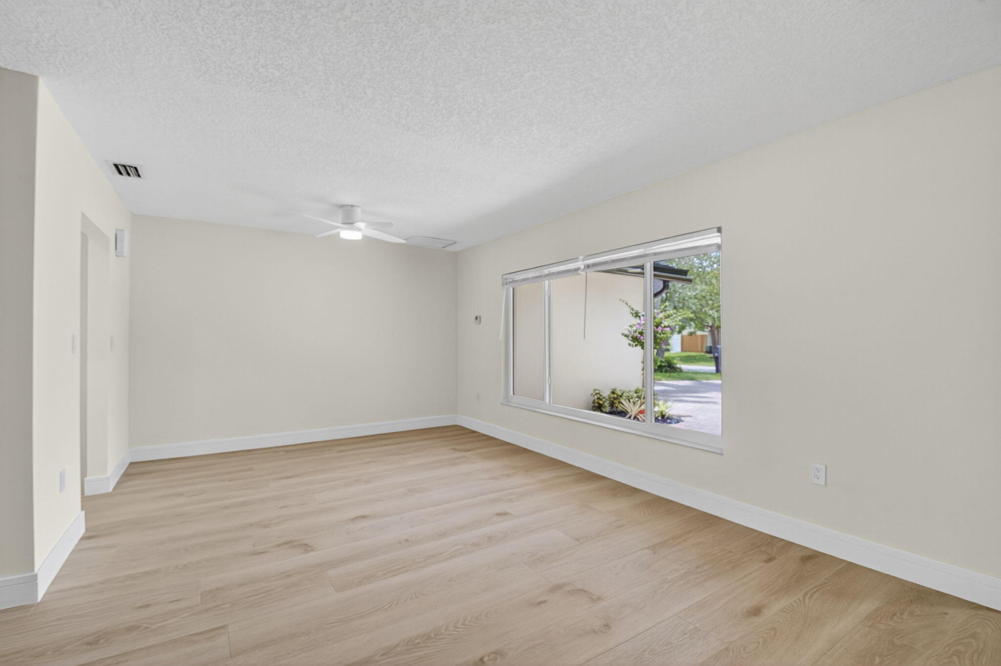 4998 Northwest 4th Avenue Boca Raton, FL 33431 - Photo 13 of 52 13-web-or-mls-DSC_5287