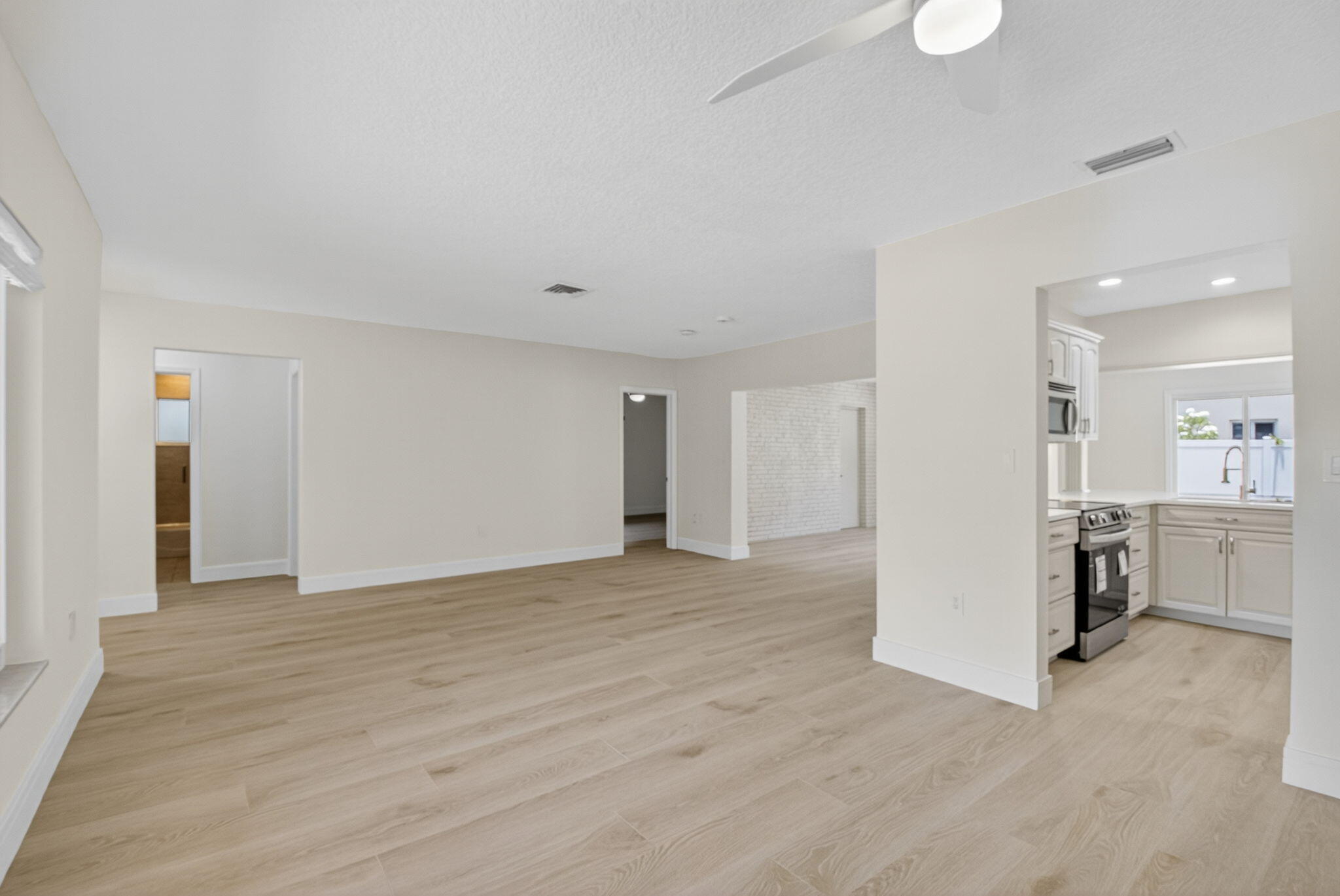 4998 Northwest 4th Avenue Boca Raton, FL 33431 - Photo 14 of 52 14-web-or-mls-DSC_5291