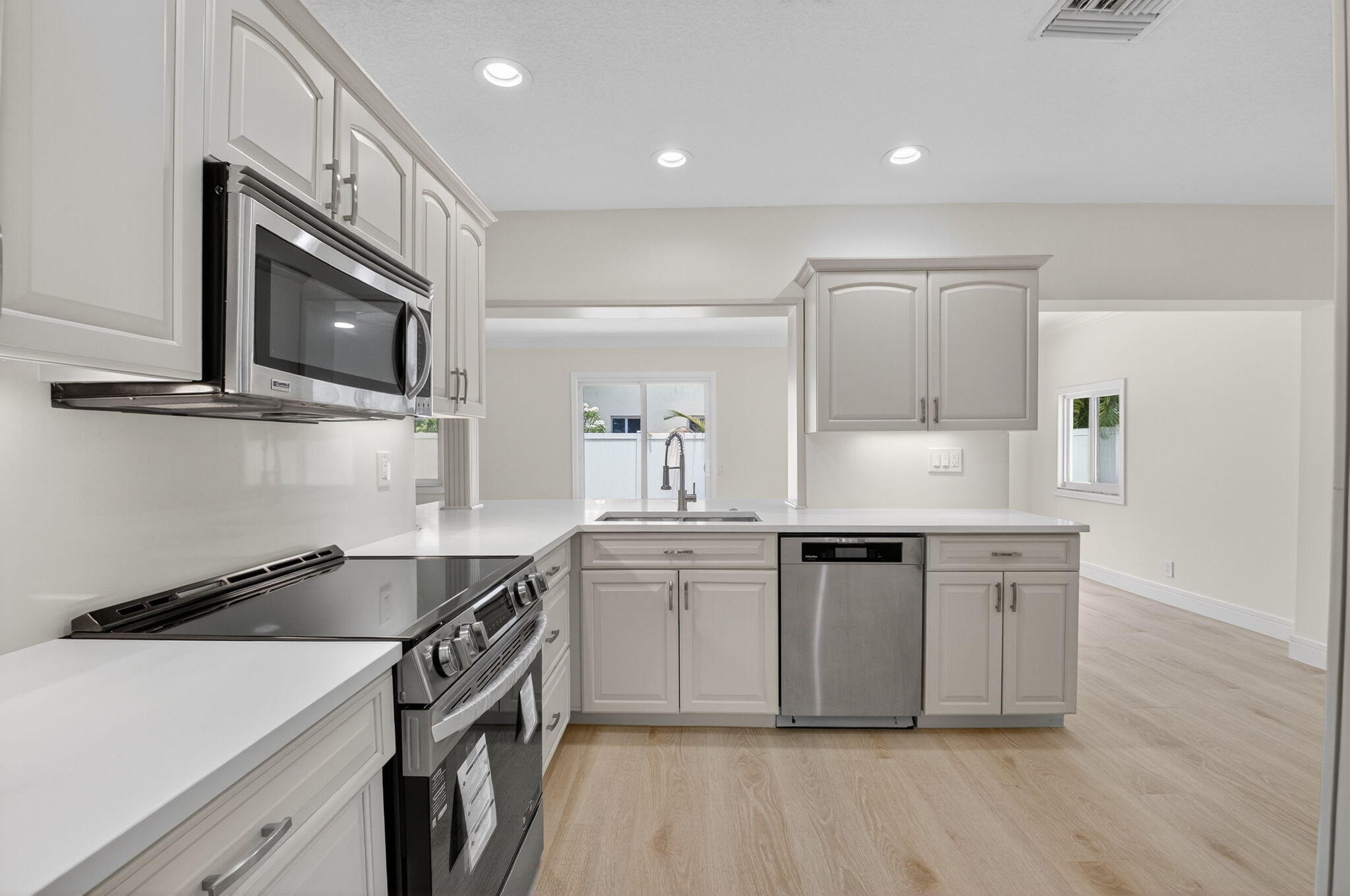 4998 Northwest 4th Avenue Boca Raton, FL 33431 - Photo 28 of 52 28-web-or-mls-DSC_5363