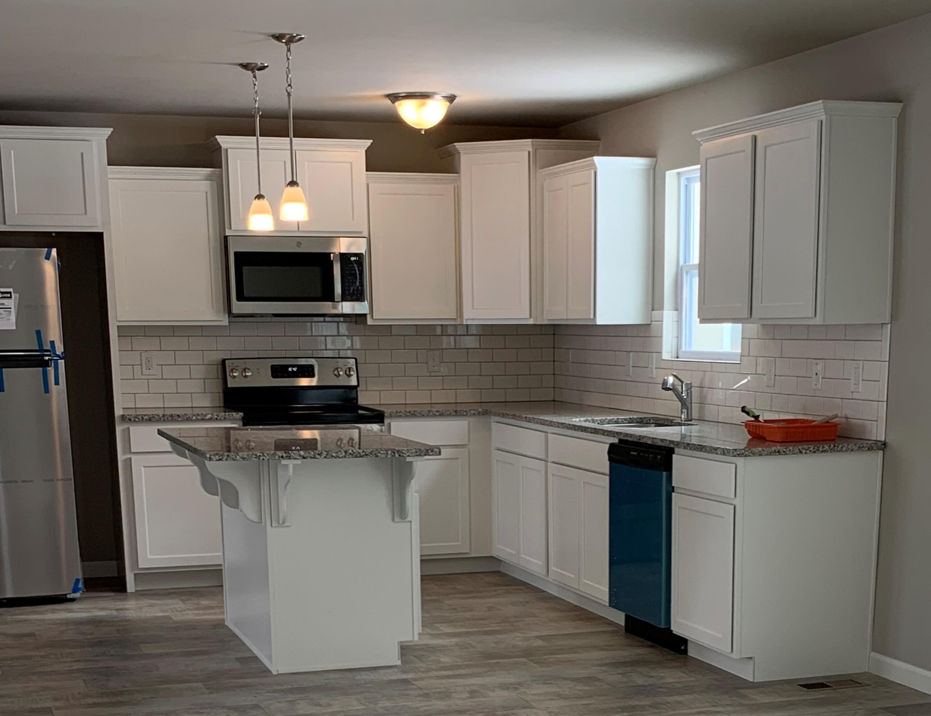 1453 Weatherstone Lane Howell, MI 48843 - Photo 2 of 16 IMG_1233 (2)