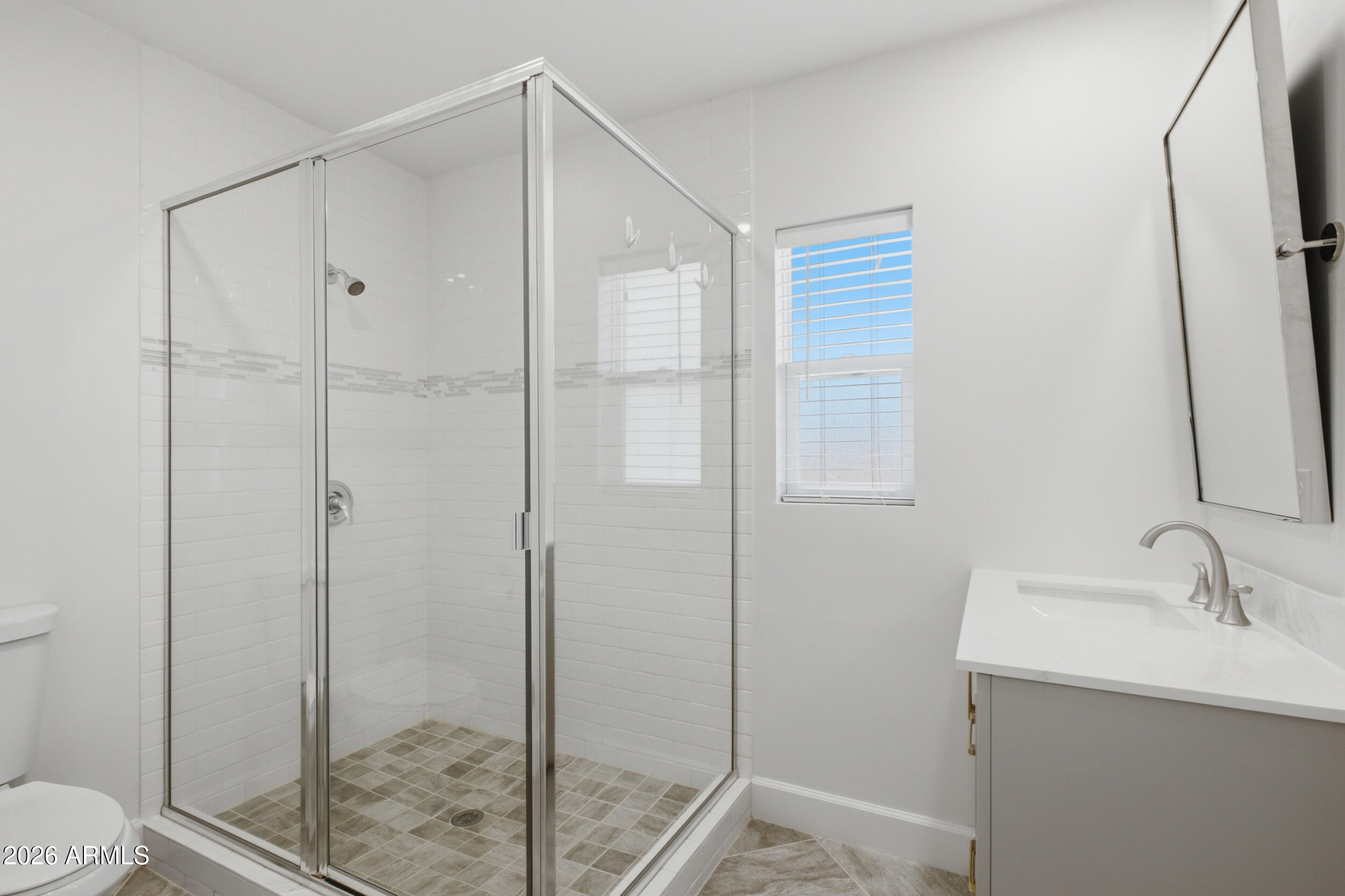 5140 East Osborn Road Phoenix, AZ 85018 - Photo 28 of 37 ensuite bath