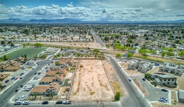 $799,900 | 1405 North Sandhill Road, Unit 2, Las Vegas, NV 89110