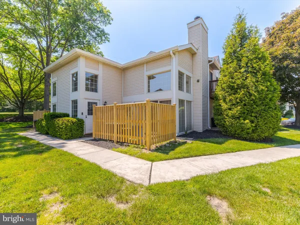 $305,000 | 348 Green Meadow Lane, Horsham, PA 19044